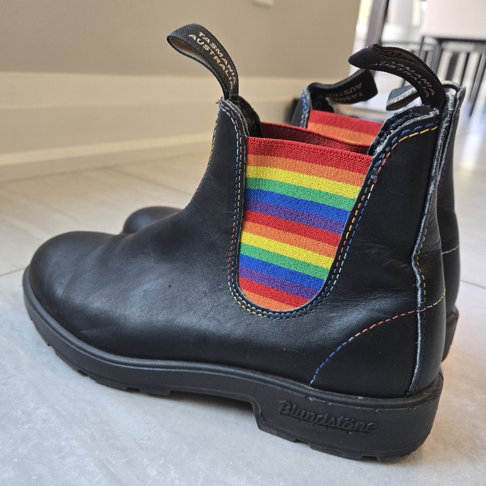 Rainbow blundstones